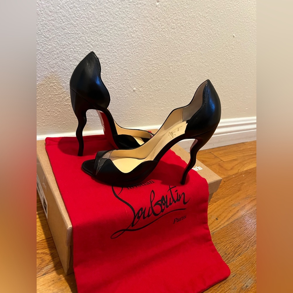 New with box Christian Louboutin shoes size 37.5 black heels